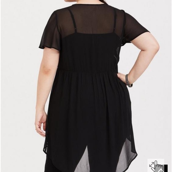 Torrid Button Front High Low Sheer Blouse Size 2 - Picture 3 of 12